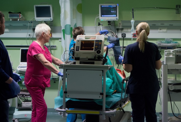 ŁÓDŹ. UDZIELANIE POMOCY PO ZABAWIE SYLWESTROWEJ