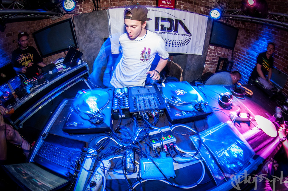 Reebok Mistrzstwa Świata DJ-ów IDA 2012 w Fortach Kleparz (fot. Getupa Junkies)