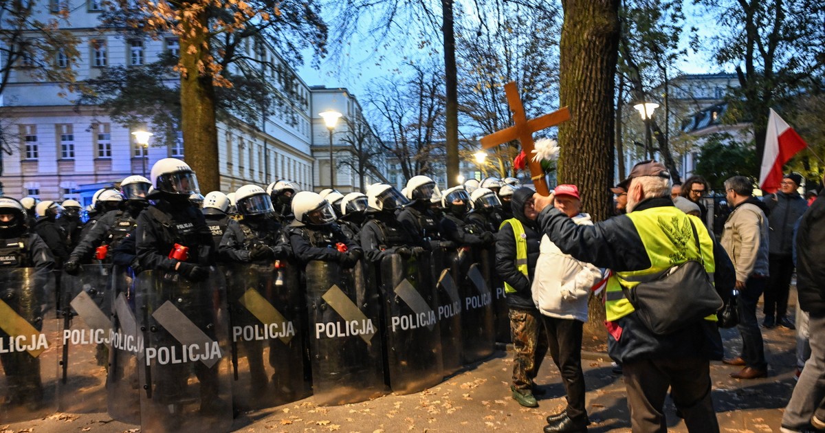 Nocna jatka wokół TK. Majmurek: Papa dostał wymarzony scenariusz