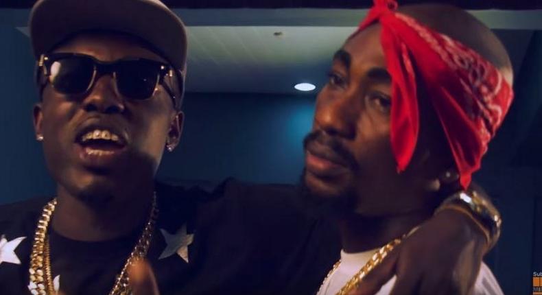 Criss Waddle and Tupac's doppelgänger in P3 Kakra music video