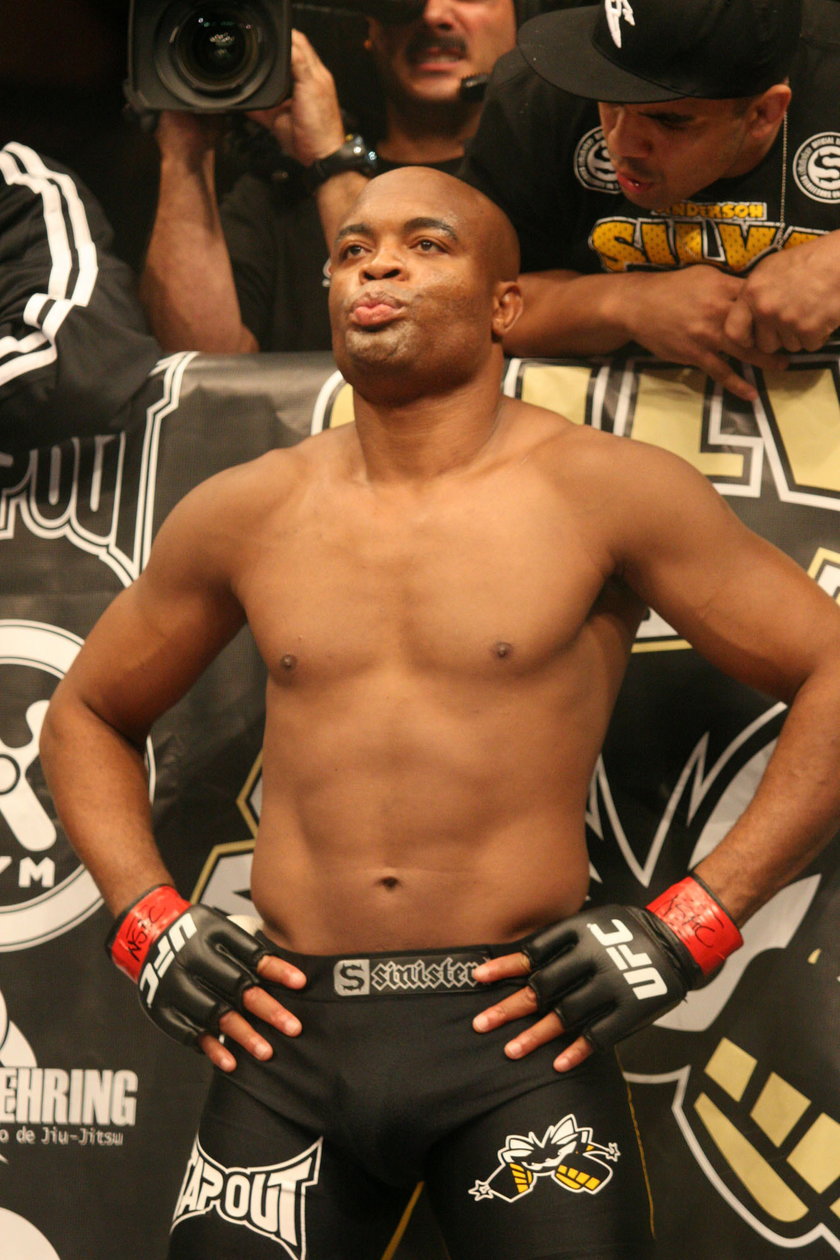 Anderson Silva wraca do klatki na UFC Fighy Night w Londynie