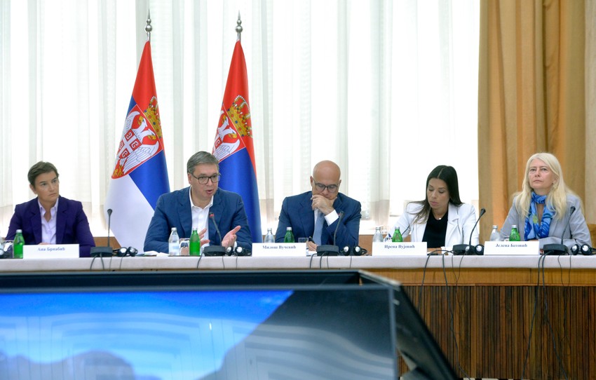 Aleksandar Vučić, Miloš Vučević i Ana Brnabić sa predstavnicima naučne zajednice