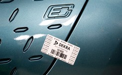 Hyundai Kona Electric z rekordem zasięgu na jednym ładowaniu. Jechał 3 dni, a kierowcy zmieniali się 36 razy