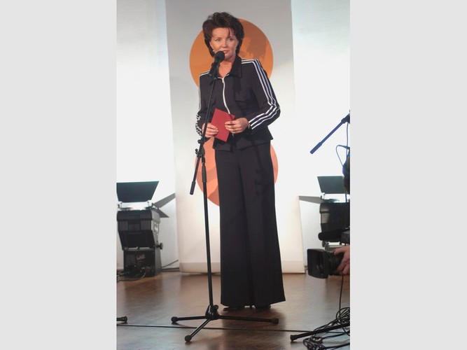 Na rozdaniu nagród im. Marcina Kołodyńskiego Jolanta Kwaśniewska błysnęła trzema paskami. Nie zrezygnowała jednak z żakietu i szpilek.