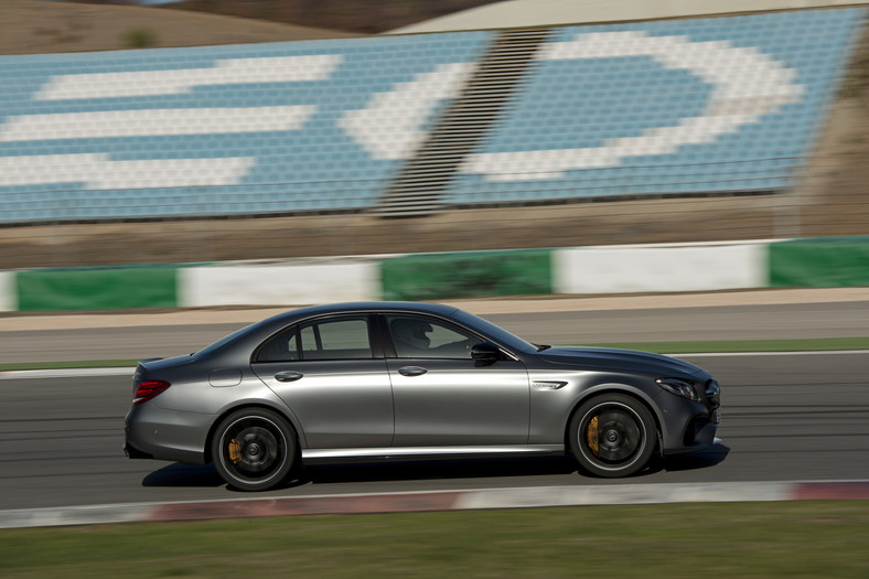  Mercedes-AMG E63