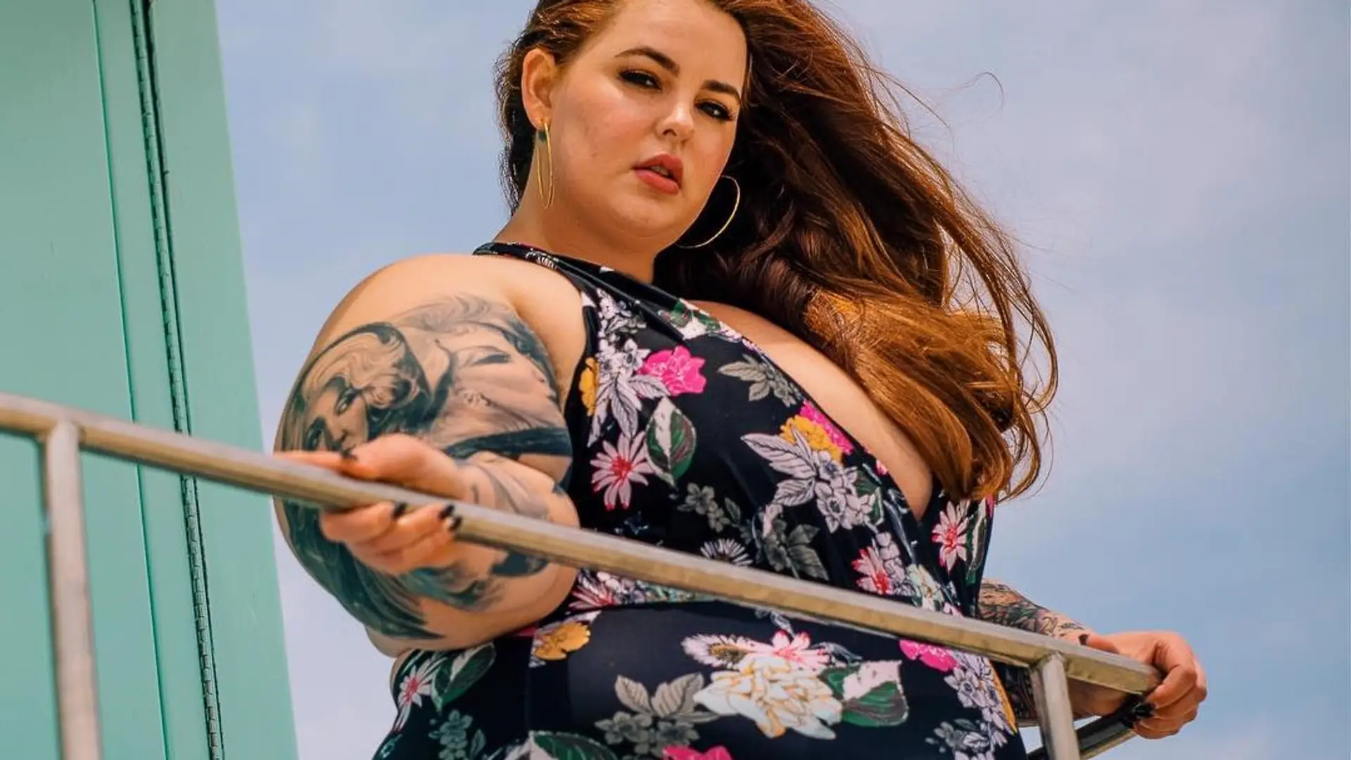 "Tłumienie głodu jest niebezpieczne". Modelka plus- size chce usunąć plakaty promujące odchudzanie