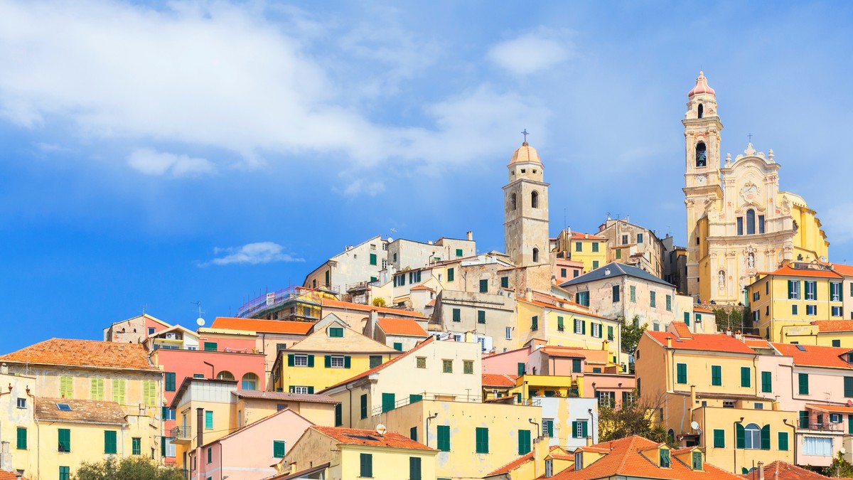 Zovu ga selo stotinu udovica, a iza hipnotišiće lepote krije se tužna priča o imenu