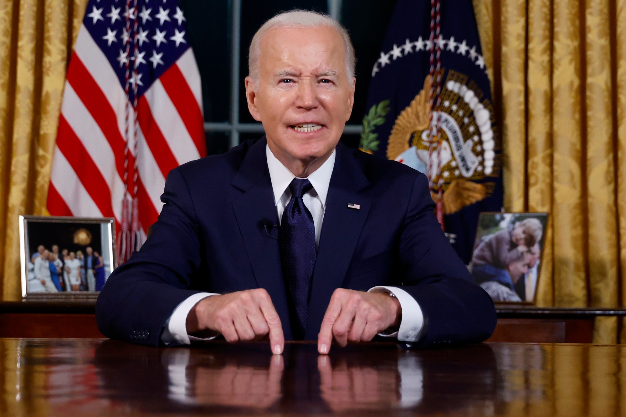 Americký prezident Joe Biden rozpráva z Oválnej pracovne Bieleho domu vo Washingtone 19. októbra 2023 o vojne v Izraeli a na Ukrajine.