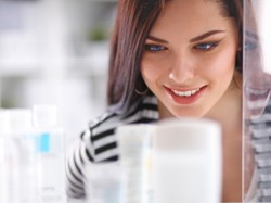 Kwasy w kosmetykach. Odkrywamy mniej i bardziej zakryte prawdy o nich