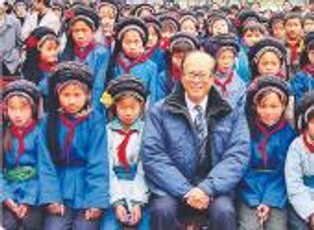 Miliardy z plastiku na szkoły