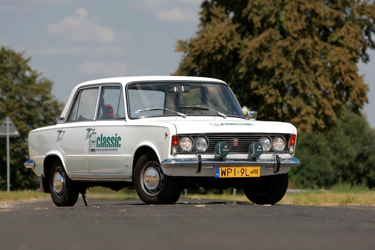 Fiat 125p z 1968 roku należący do Piotra Burcharda, dziennikarza magazynu 'Auto Świat Classic'