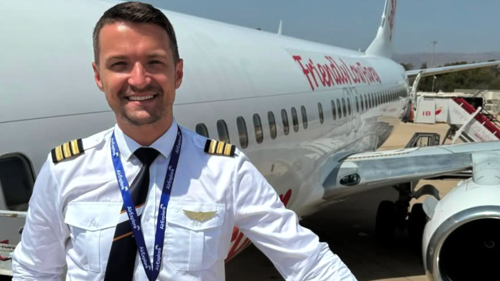 Viktor Vincze pracoval krátky čas ako pilot.