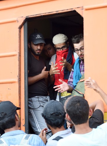 Imigranci na stacji Gevgelija w Macedonii