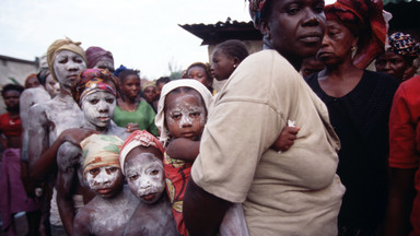 Tragiczna śmierć trzech nastolatek w Sierra Leone. Piekło okaleczenia trwa