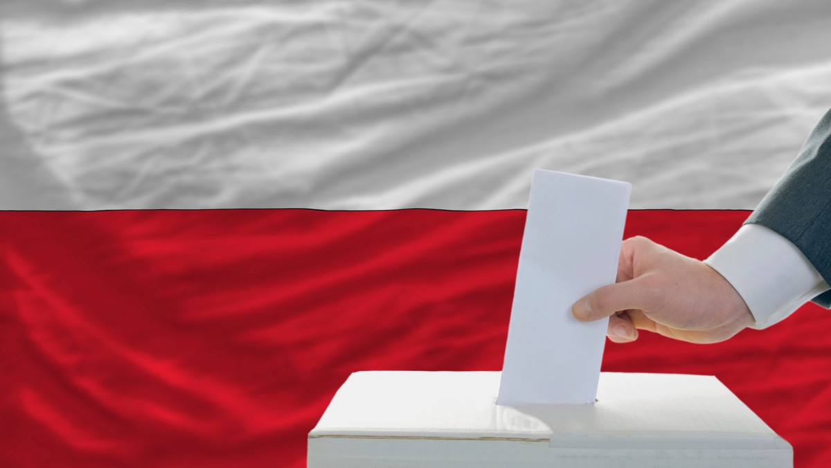 Osoby, które chcą pracować w obwodowych komisjach podczas wrześniowego referendum we Wrocławiu już mogą się zgłaszać. Nabór potrwa do 14 sierpnia. Za pracę w komisji można zarobić od 160 do 200 złotych.