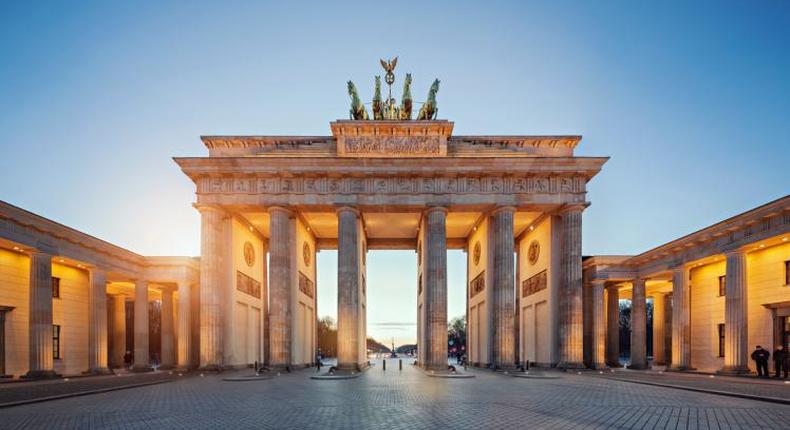 ___4558293___https:______static.pulse.com.gh___webservice___escenic___binary___4558293___2016___1___14___13___brandenburg-gate-berlin-GettyRF-1500-cs