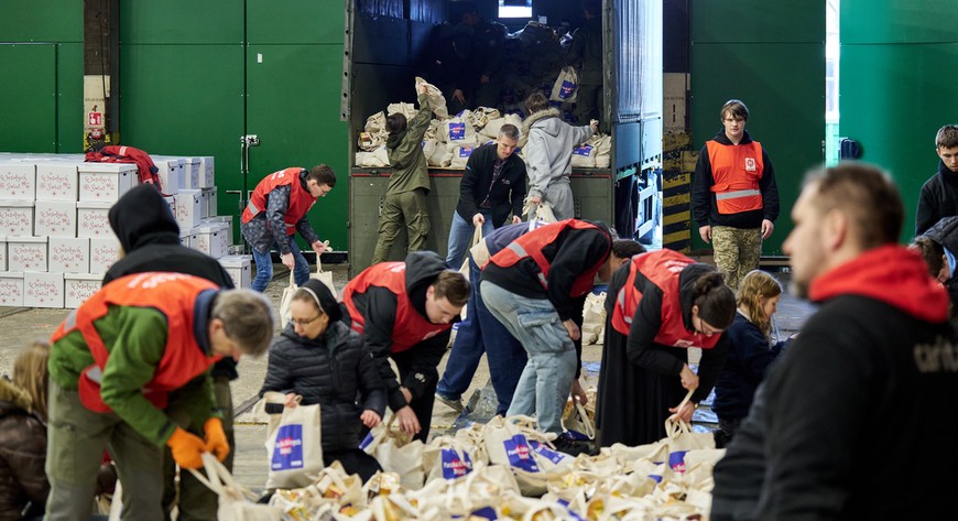 5 tysięcy paczek dla potrzebujących mieszkańców Wrocławia zaczęła już krążyć po Wrocławiu. 