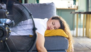 Ventilator održava sobu hladnom radi boljeg sna, ali može da podigne alergene