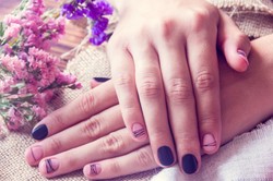 Jesienne życie paznokci: trendy w manicure na ten sezon
