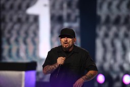 Raper Liroy zmienił nazwisko. Zapewnia, że to nie na wybory