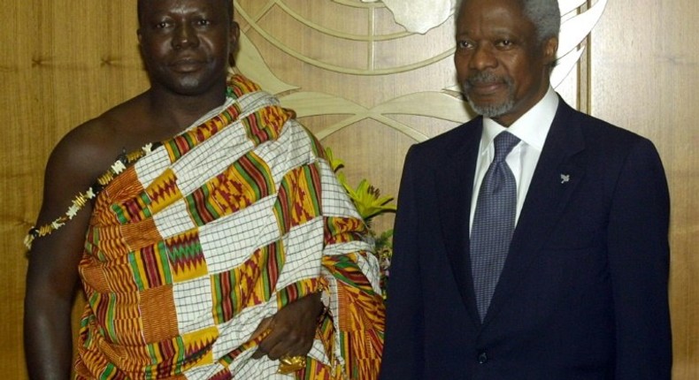 Otumfuo Osei Tutu II (L), King of Ashanti Kingdom of Ghana