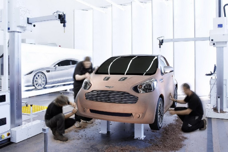 Aston Martin Cygnet - Pierwsze oficjalne zdjęcia ekskluzywnego malucha