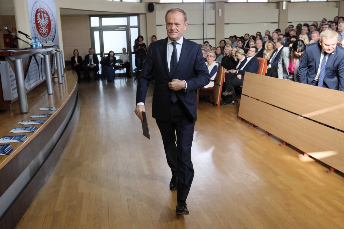 Rzeczniczka Lewicy o słowach Tuska: To szantaż moralny, który był stosowany wobec pensjonarek w XIX w.