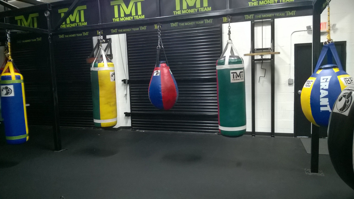 Dwa dni przed najdroższą walką w historii boksu odwiedziliśmy salę treningową Floyda Mayweathera Juniora w Las Vegas.