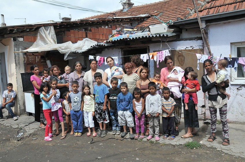 "Zaraziće nam se deca. Bez struje nema ni života"