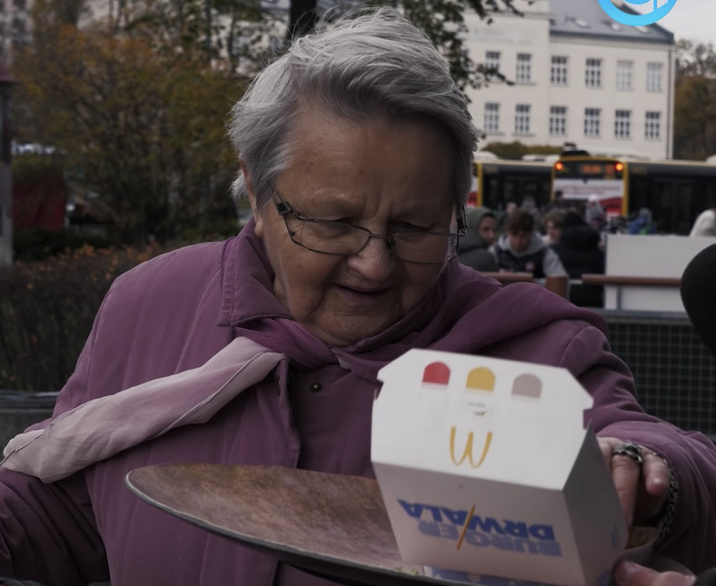 83-letnia emerytka z Warszawy na ustach całej Polski