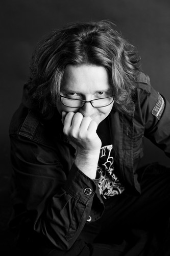 Maniek (nie gra tylko na basie)