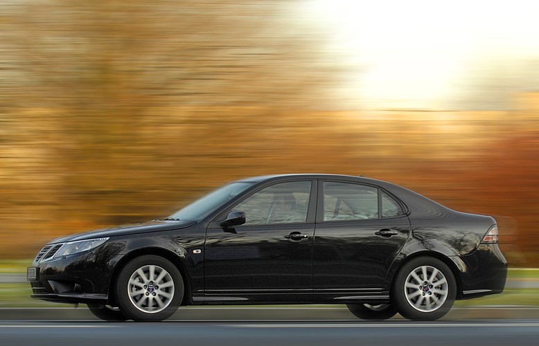 Saab 9-3 sportsedan jest zdecydowany i drapieżny