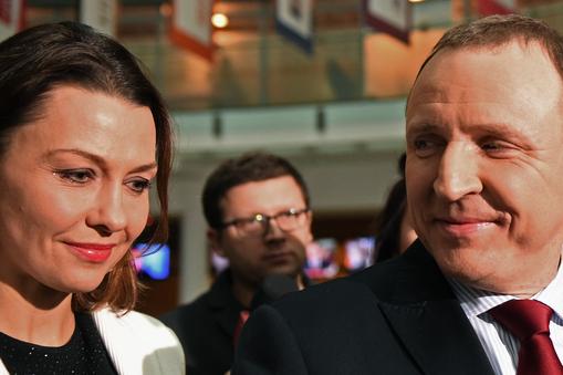 Anna Popek i wówczas nowy prezes TVP Jacek Kurski. 8 stycznia 2016 r.