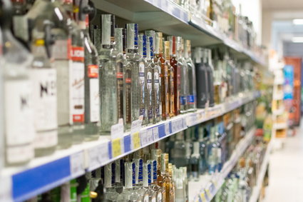 Właściciel Żabki przejmuje dużego producenta alkoholu