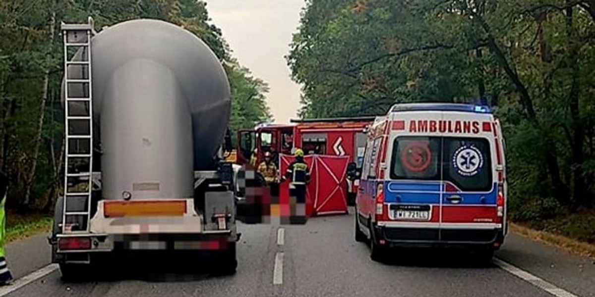 Tragedia pod Górą Kalwarią. On jechał kolosem z cementem. Ona niewielkim autem.