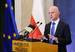 Pobór podatku handlowego będzie zawieszony. Szałamacha o 'nieroztropnej' decyzji Brukseli