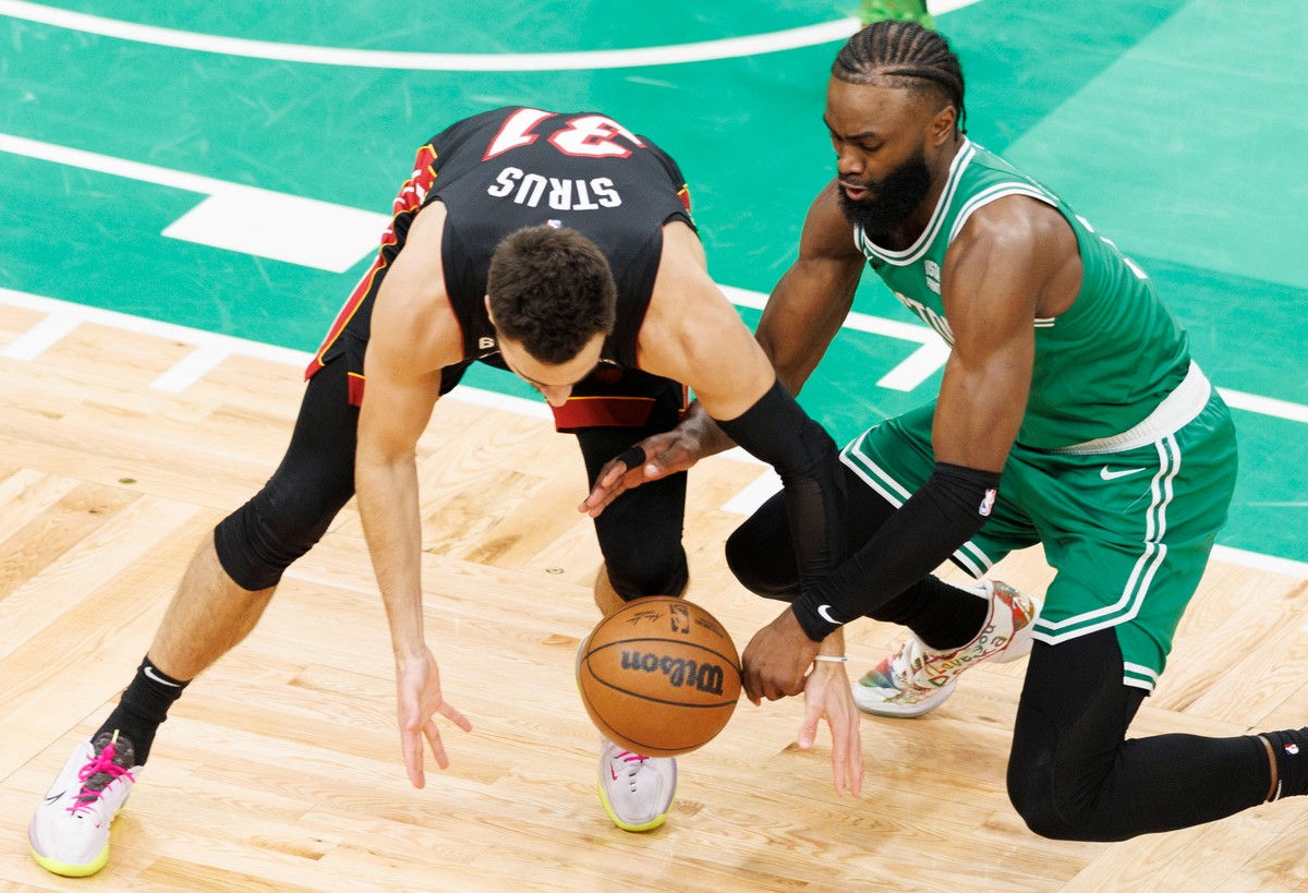Max Strus i Jaylen Brown