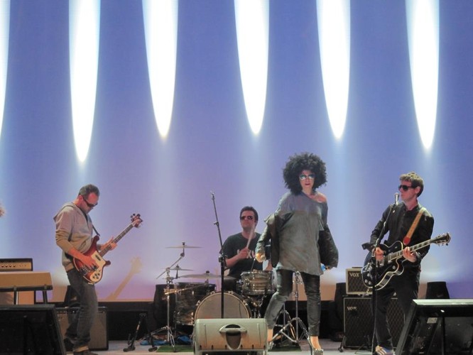 Sonia Bohosiewicz – filmowa Trzoda i jej zespól na scenie