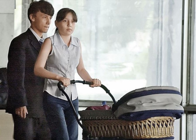 Valentina sa prvim mužem i detetom u kolicima