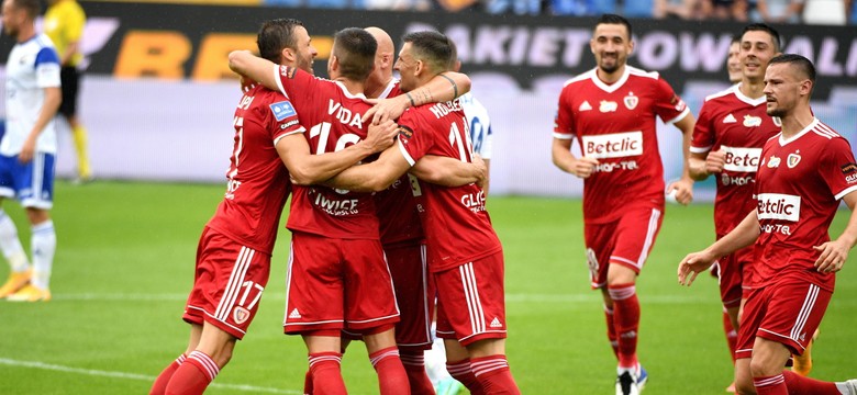 Stal nieskuteczna, dwa ciosy Piasta w Mielcu