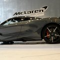 McLaren 765 LT. Kosztuje co najmniej 1,8 mln zł, a do salonu wjechał przez okno