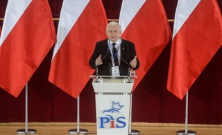 CBOS: PiS reprezentuje poglądy i interesy 25 proc. badanych
