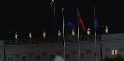 Morawiecki chce krzyża przed Pałacem Prezydenckim