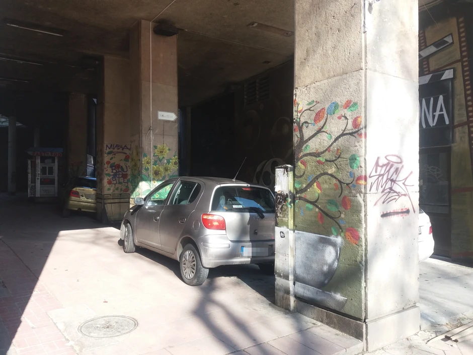 Ulaz u Bezistan sa Trga Nikole Pašića