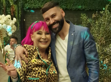Zorica Brunclik IMA ČETVORO DECE, a sina Đorđa je dobila iz prvog braka sa poznatim muzičarem: Zajednički trenutak iz doma SVEDOČI NJIHOVOJ BLISKOSTI! (FOTO)
