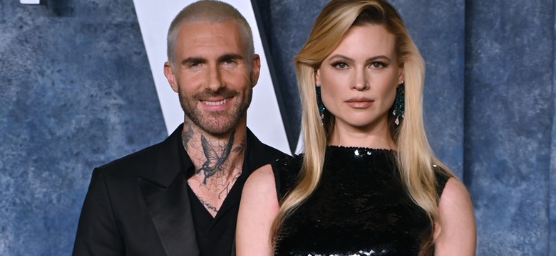 Adam Levine w gorącej sesji z żoną. Fani modelki wściekli: "Jesteś z nim po tym wszystkim?"