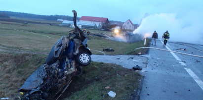 Tragedia na Podlasiu! Trzej kierowcy spłonęli w autach