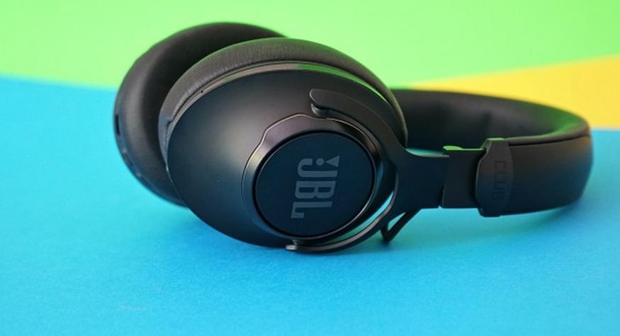 ANC-Kopfhörer JBL Club 950 NC im Test: Wuchtig mit ANC | TechStage