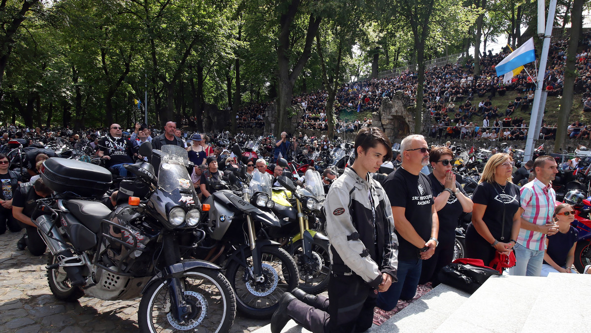 Około dziesięciu tysięcy motocyklistów przybyło z pielgrzymką do sanktuarium na Górze św. Anny. Podczas tegorocznej pielgrzymki, podczas której zbierano pieniądze na pomoc dzieciom z Aleppo.