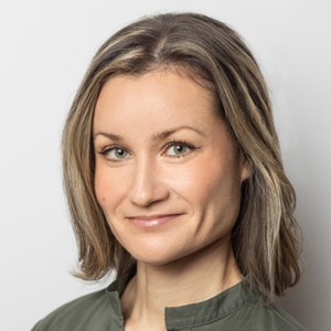 Balatoni Dóra